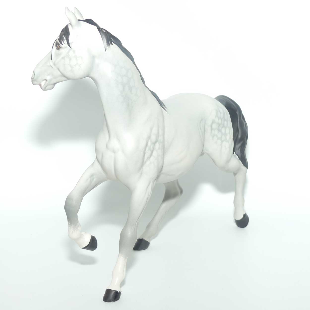#2688 Beswick Spirit of the Wind (Grey, Matt)