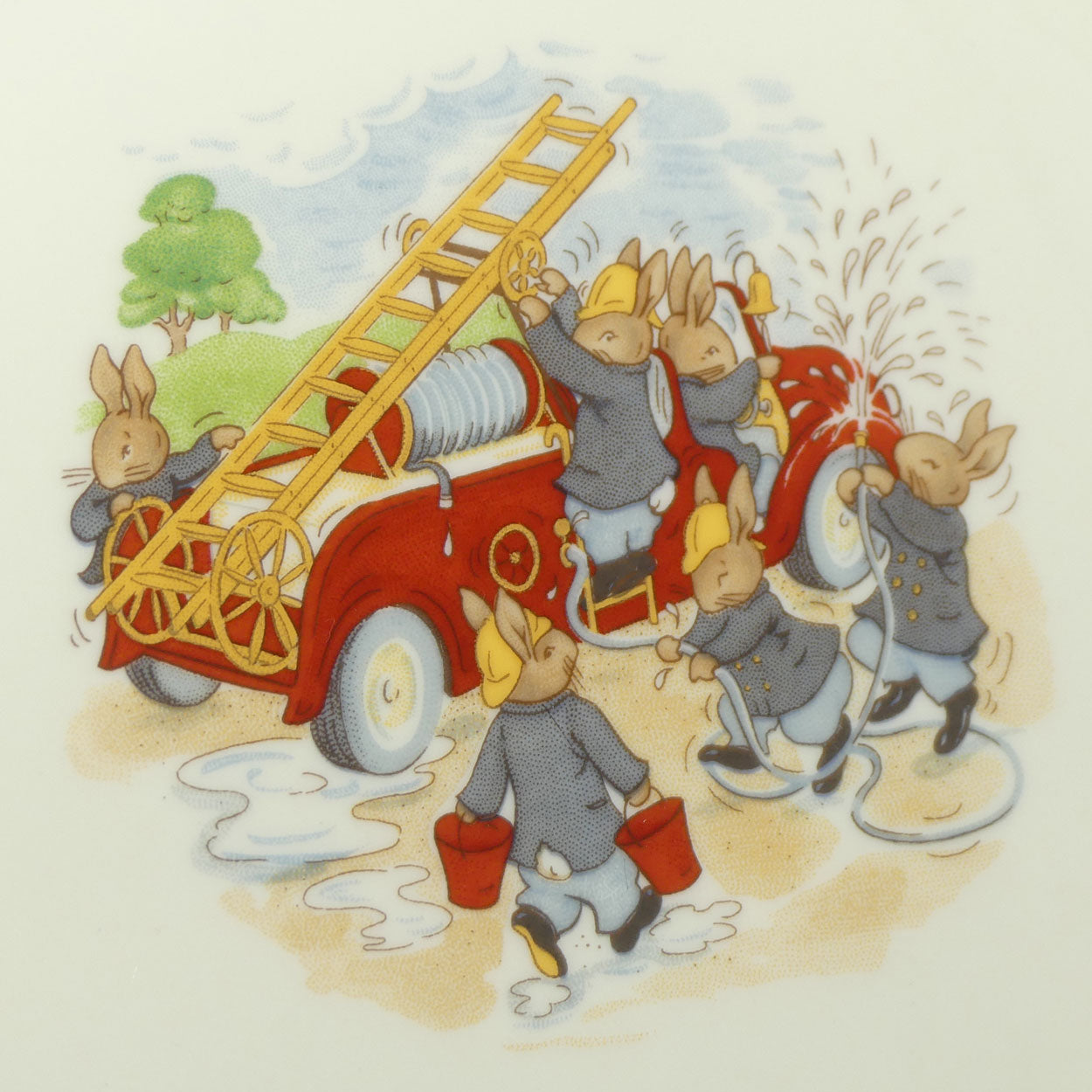 Royal Doulton Bunnykins Tableware Washing the Fire Engine plate | 27cm