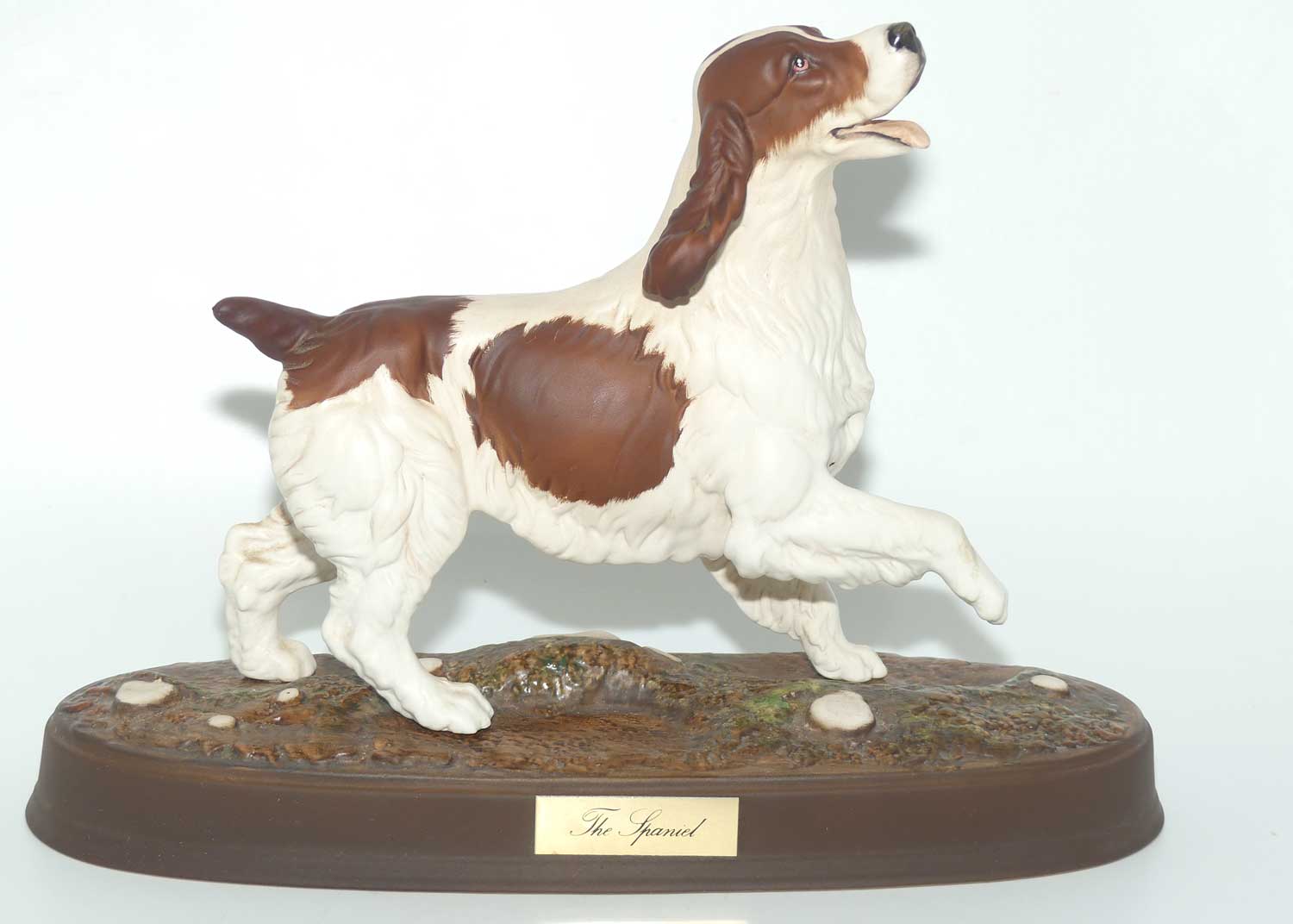 #2980 Beswick The Spaniel (Matt; Ceramic plinth)