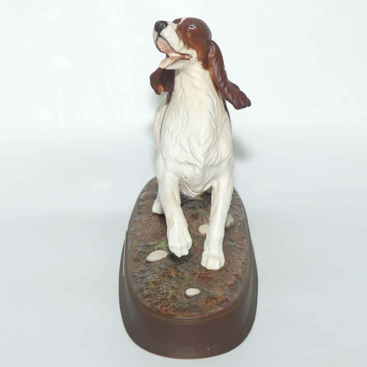 #2980 Beswick The Spaniel (Matt; Ceramic plinth)