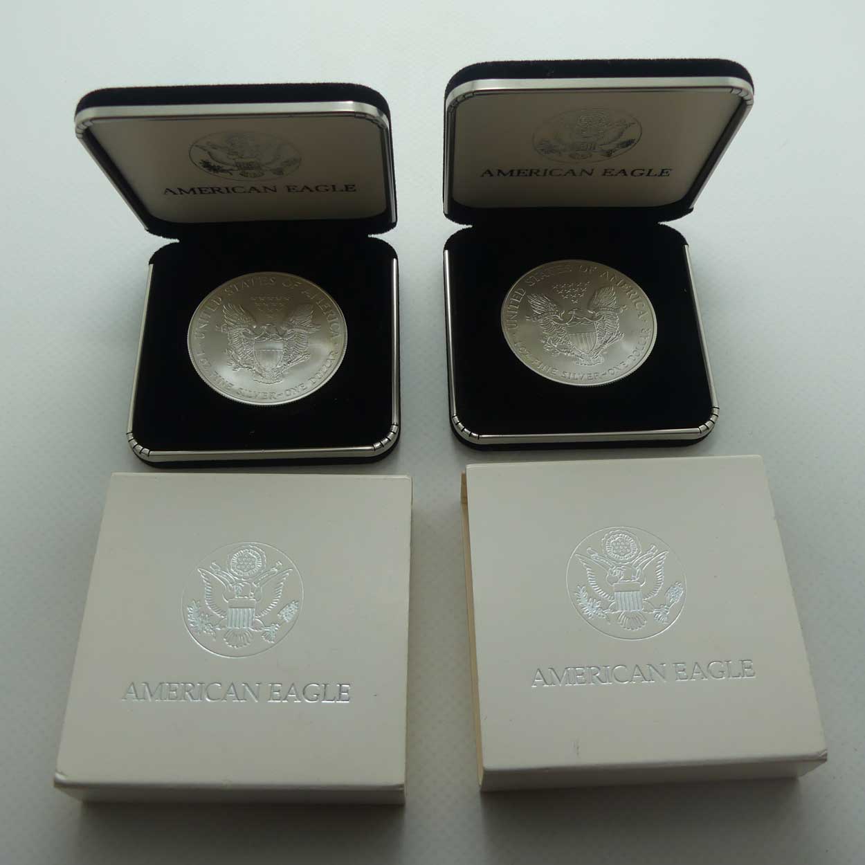 United States of America 2000 Silver Dollar | American Silver Eagle | 2 coins | 2 x 1 oz 999 Fine Silver | boxed