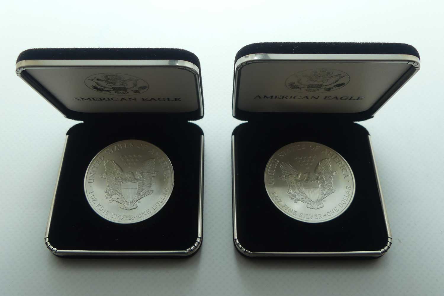 United States of America 2000 Silver Dollar | American Silver Eagle | 2 coins | 2 x 1 oz 999 Fine Silver | boxed