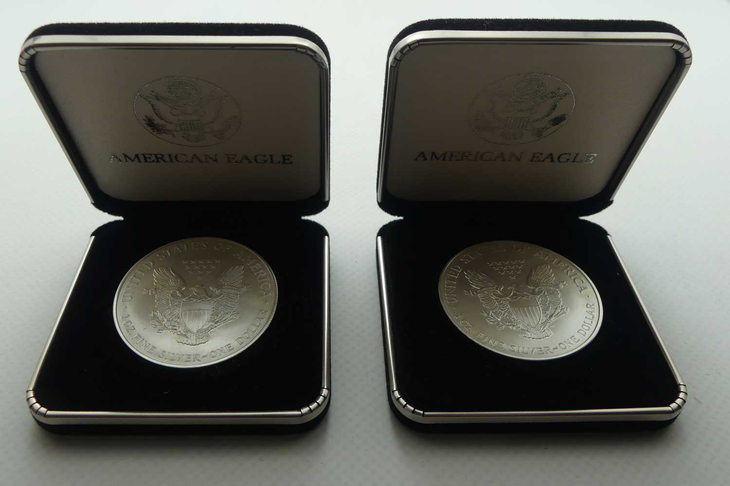 United States of America 2000 Silver Dollar | American Silver Eagle | 2 coins | 2 x 1 oz 999 Fine Silver | boxed