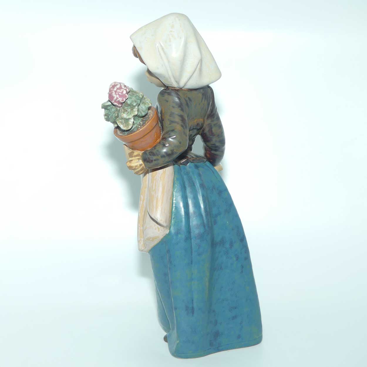 Lladro figure Girl with Geranium | Gres | #3508
