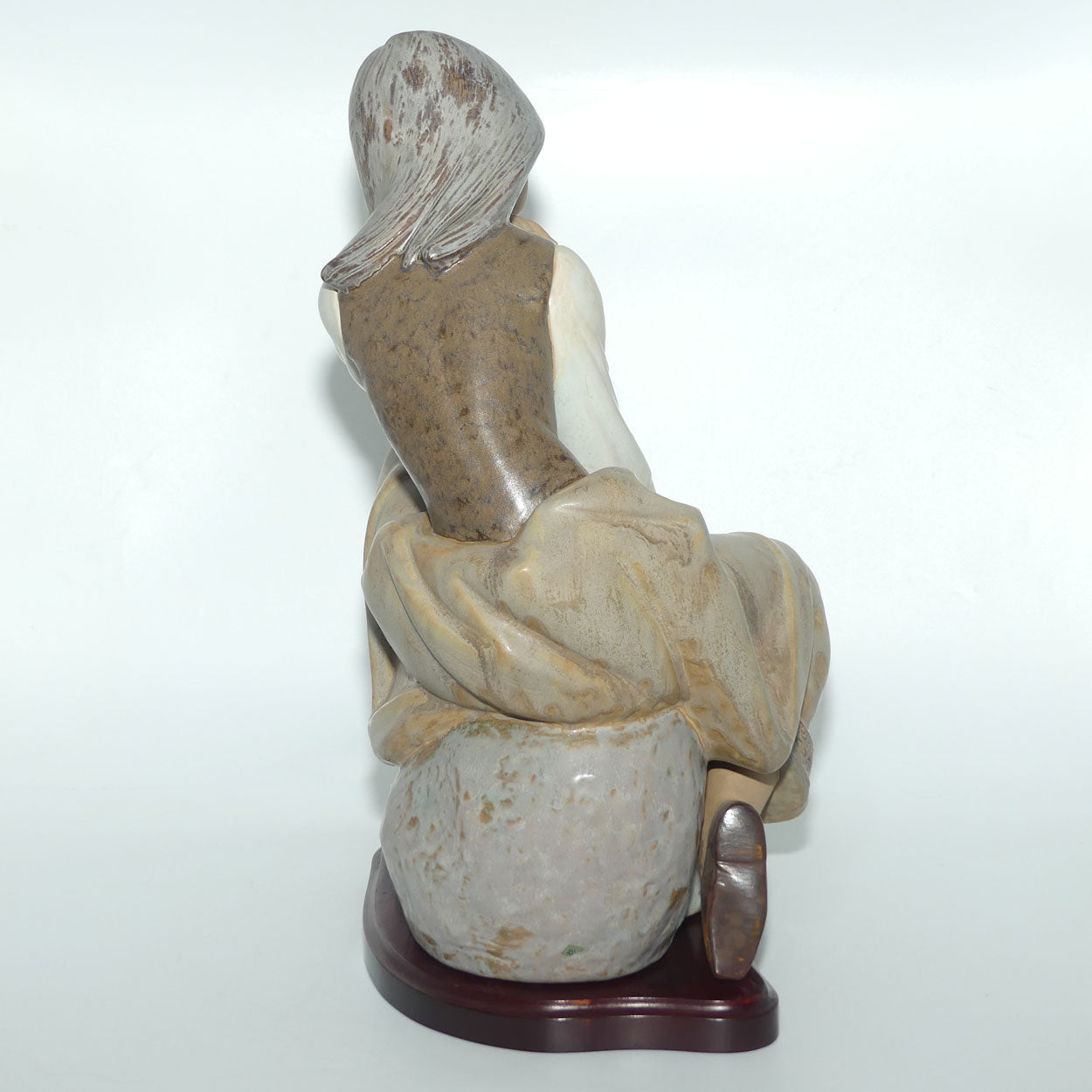 Lladro figure Classic Water Carrier | Gres | #3525