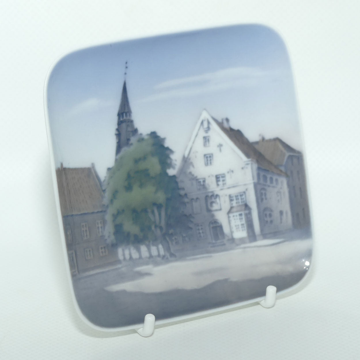 Royal Copenhagen square tray | Torvet Tonder | #3559