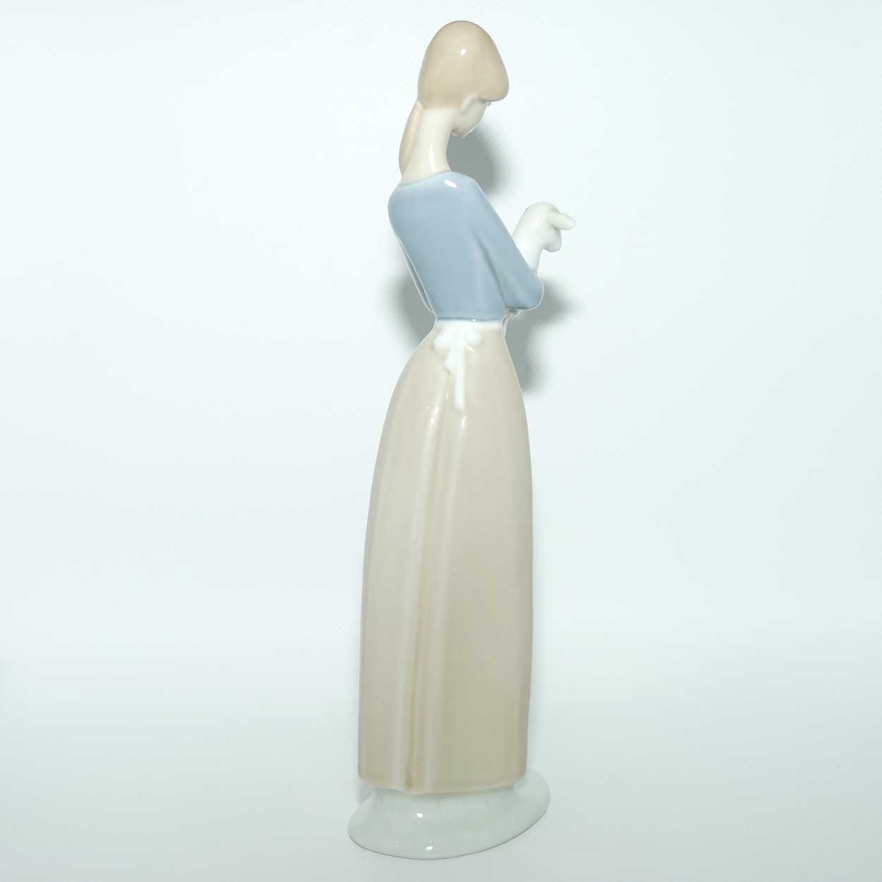 Lladro figure Young Girl with Lamb | #4505