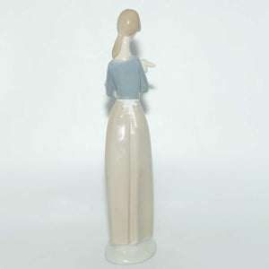 Lladro figure Young Girl with Lamb | #4505 | #2