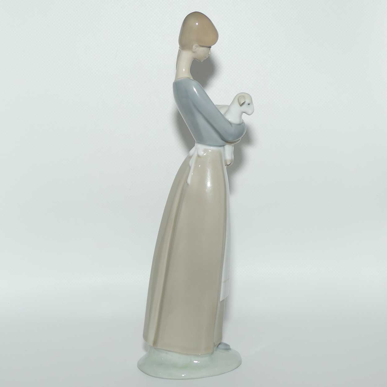 Lladro figure Young Girl with Lamb | #4505 | #2