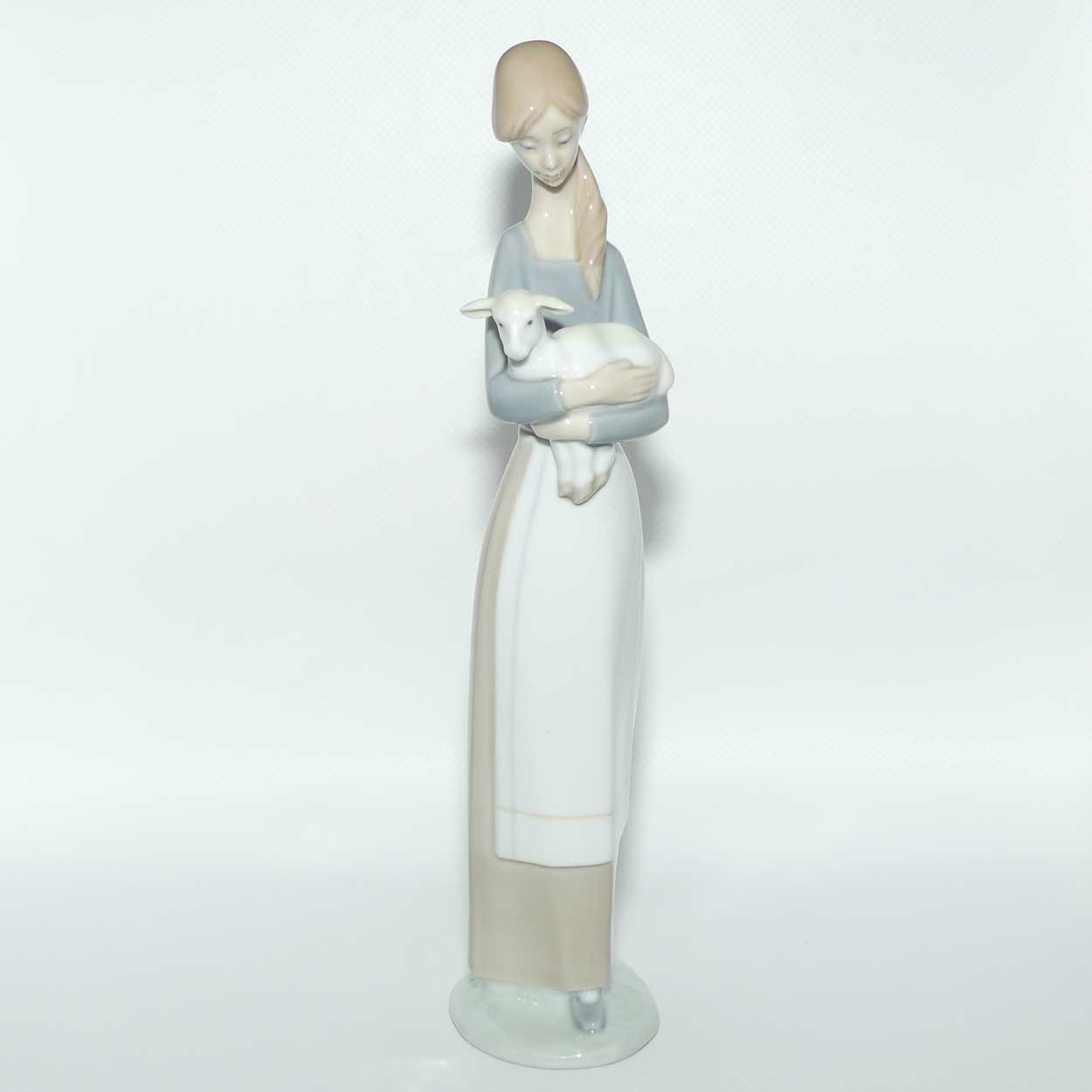 Lladro figure Young Girl with Lamb | #4505 | #2