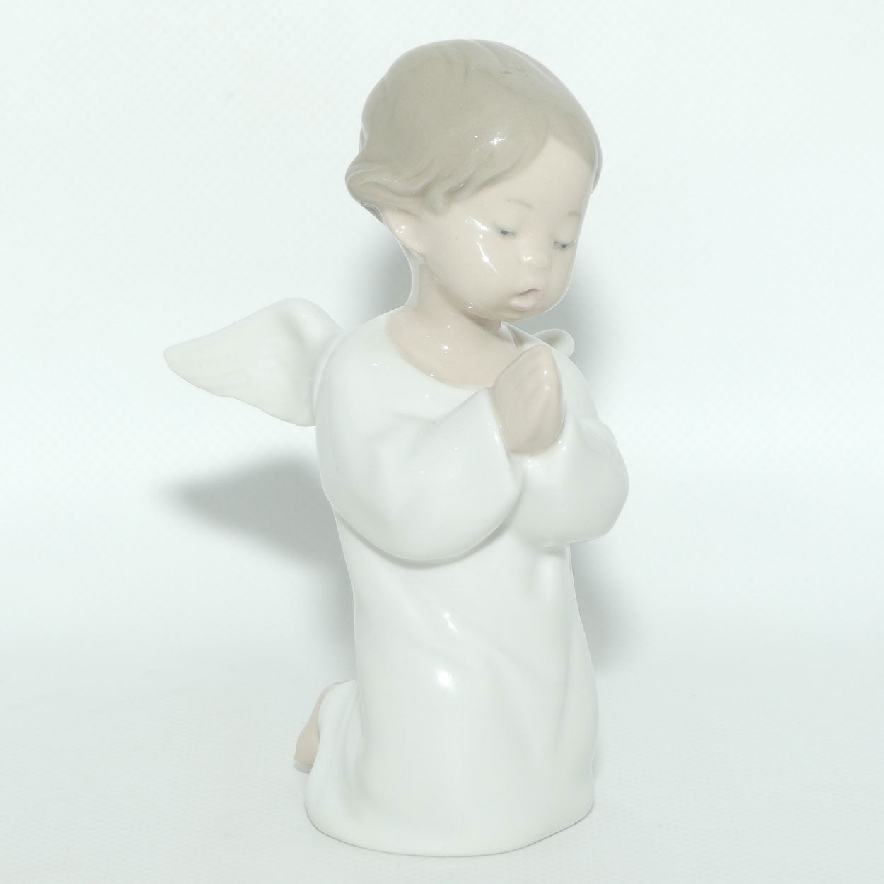 Lladro figure Angel Praying #4538