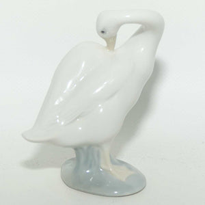 Lladro figure Little Duck #4553 | Beak in Wing | #1