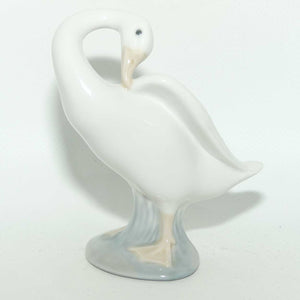 Lladro figure Little Duck #4553 | Beak in Wing | #2