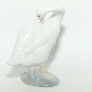 Lladro figure Little Duck #4553 | Beak in Wing | #2