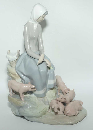 Lladro figure Girl with Piglets #4572