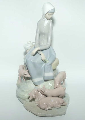 Lladro figure Girl with Piglets #4572