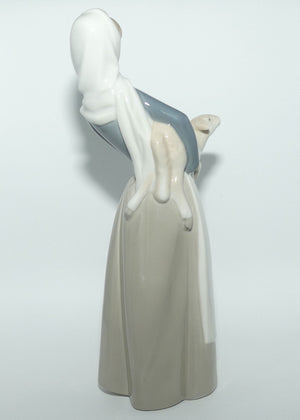 Lladro figure Girl with Lamb | Plain Apron #4584 | #2