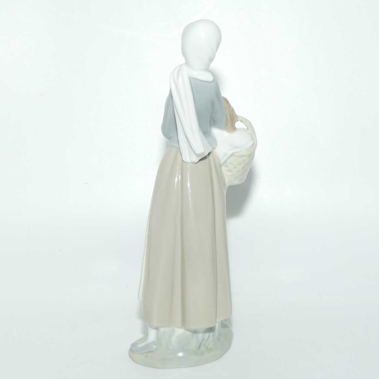 Lladro figure Girl with Cockerel #4591 | #2