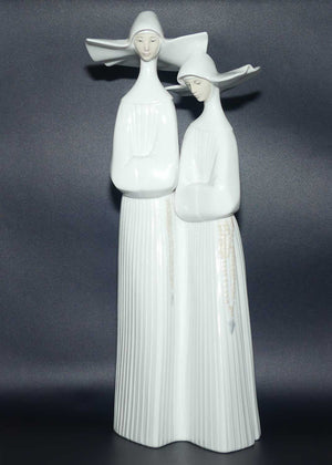 Lladro figure Nuns #4611