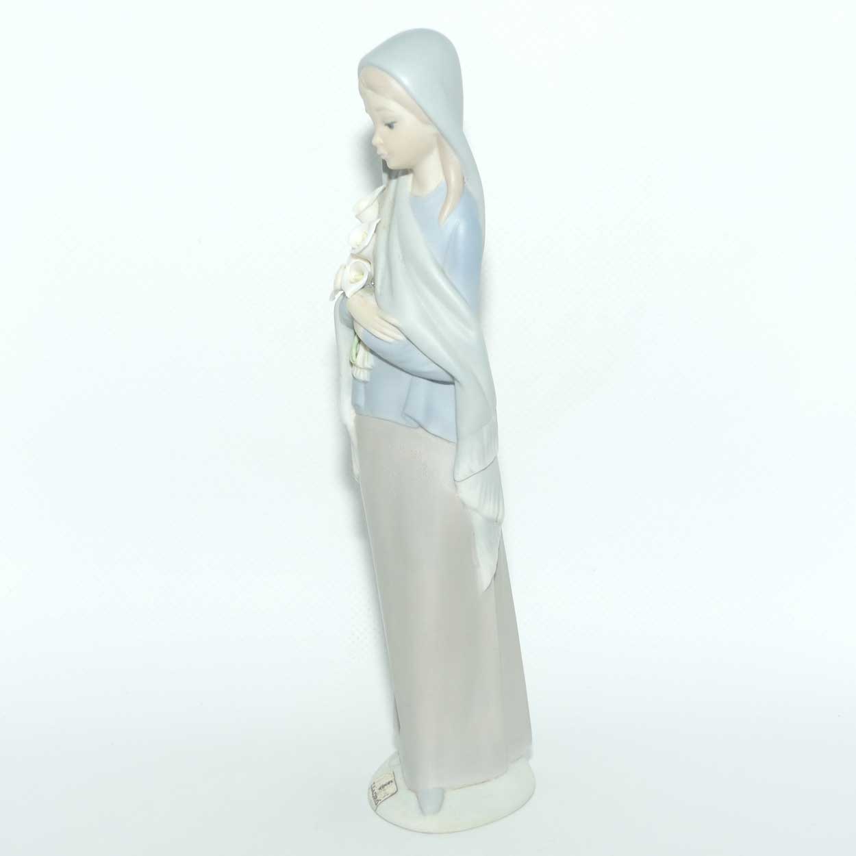 Lladro figure Girl with Calla Lilies | #4650 | matt finish