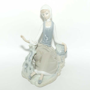 Lladro figure Shepherdess with Dove #4660 | #1