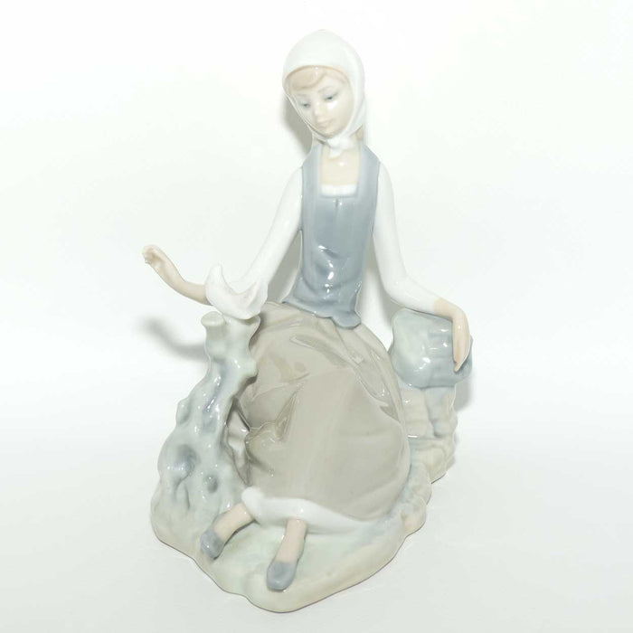 Lladro figure Shepherdess with Dove #4660 | #1