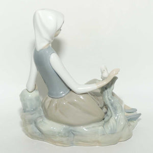 Lladro figure Shepherdess with Dove #4660 | #1