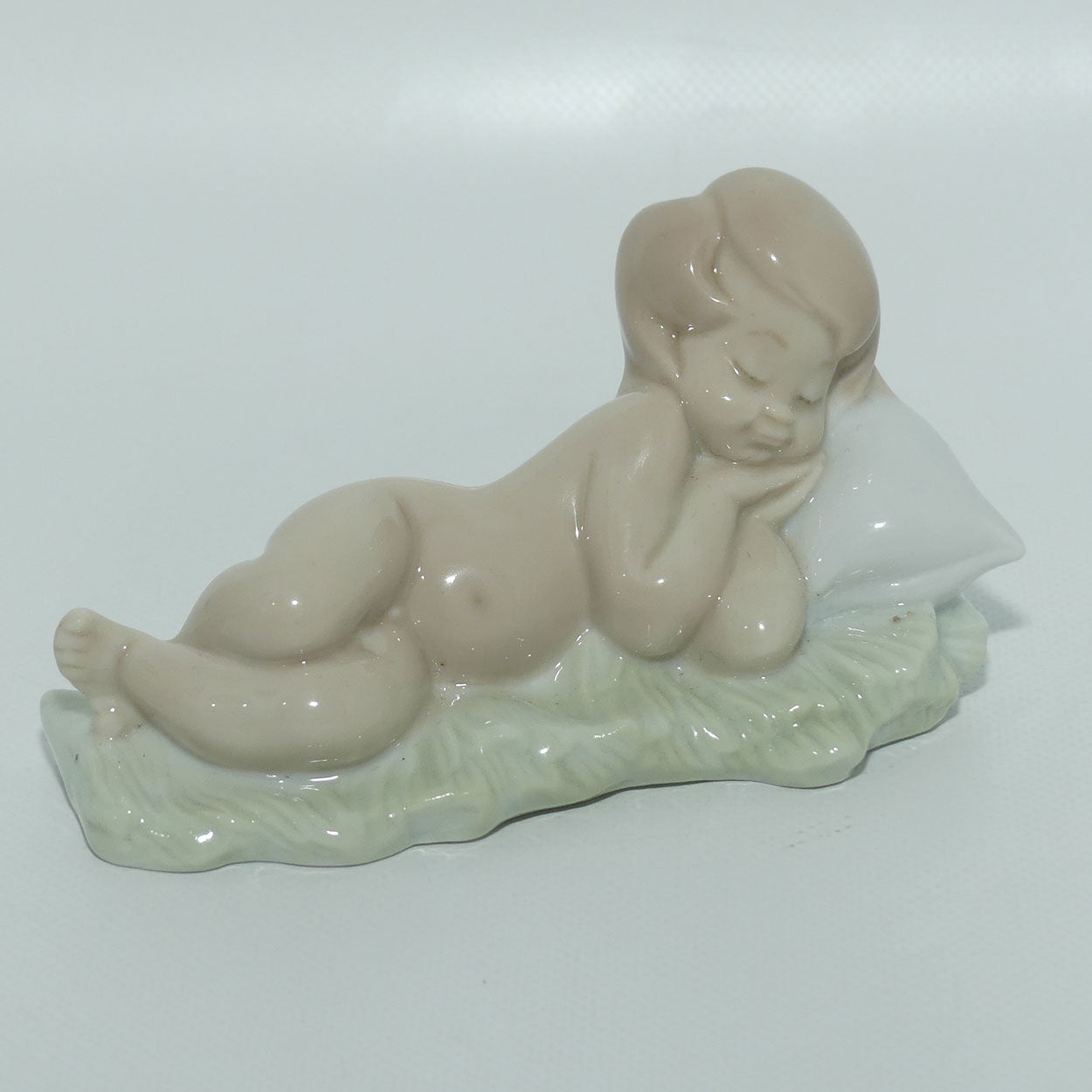 Lladro figure Baby Jesus #4670