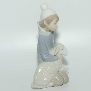 Lladro figure Shepherd with Lamb | #4676