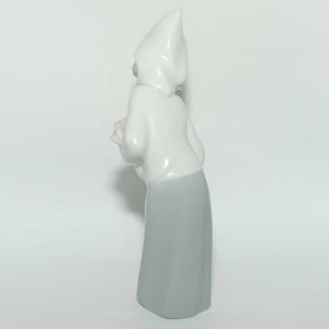 Lladro figure Girl with Rooster | #4677