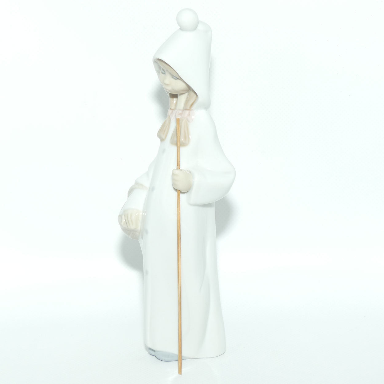 Lladro figure Girl with Basket | #4678 | #2
