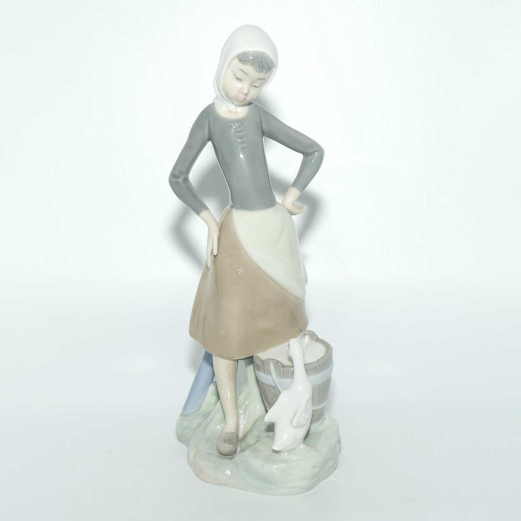 Lladro figure Girl with Milk Pail #4682