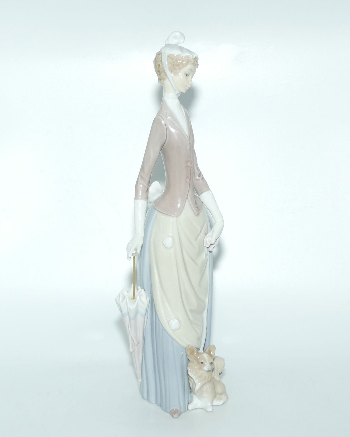 Lladro figure Woman with Dog #4761 | #2