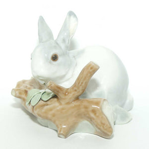 Lladro figure Rabbit Eating | #4773 | #1