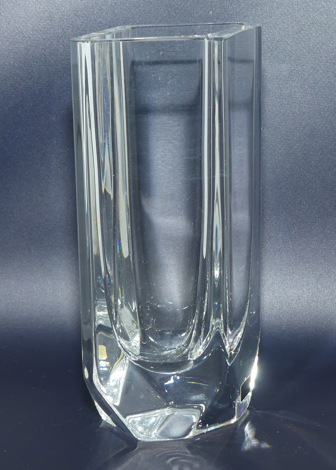 Kosta Crystal Diamond shape vase | 47858 | Sigurd Perrson