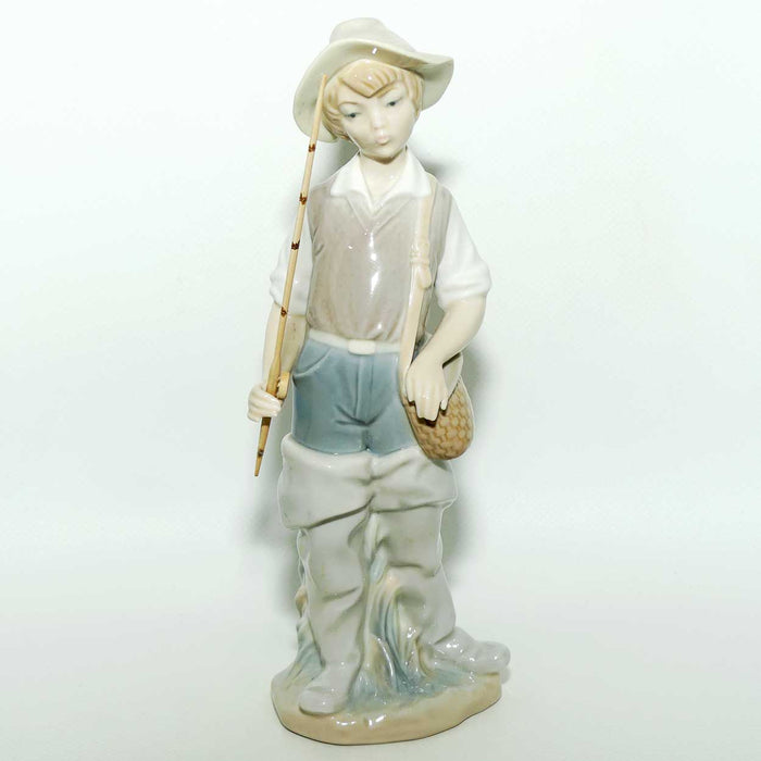 Lladro figure Going Fishing | #4809