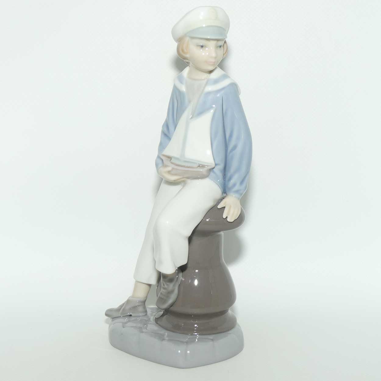Lladro figure Boy with Yacht | Young Sailor | #4810 | #1