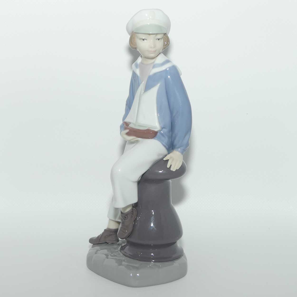 Lladro figure Boy with Yacht | Young Sailor | #4810 | #3
