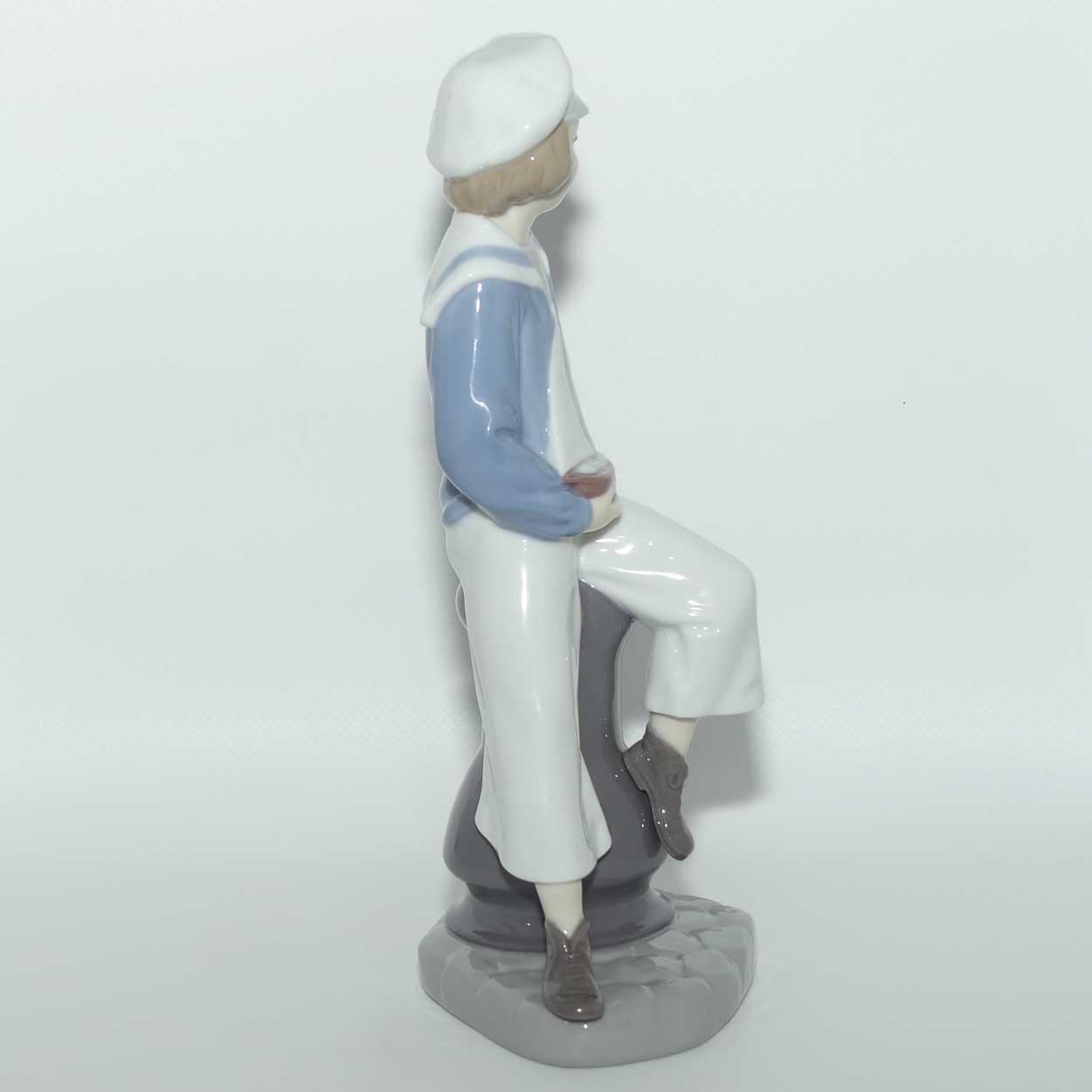 Lladro figure Boy with Yacht | Young Sailor | #4810 | #3