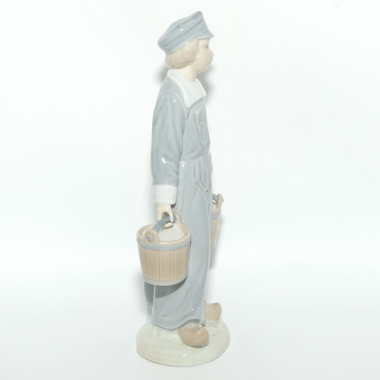 Lladro figure Boy With Pails | Gloss | #4811