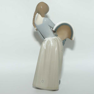 Lladro figure Little Girl with Turkey #4814