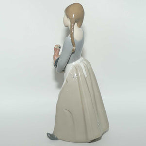 Lladro figure Little Girl with Turkey #4814