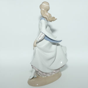 Lladro figure Cinderella | #4828