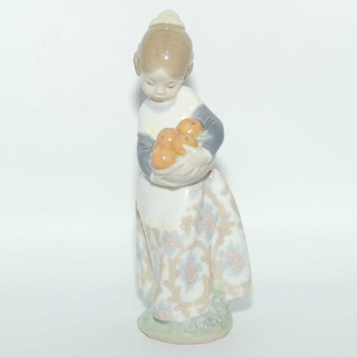 Lladro figure Girl from Valencia | Gloss | #4841