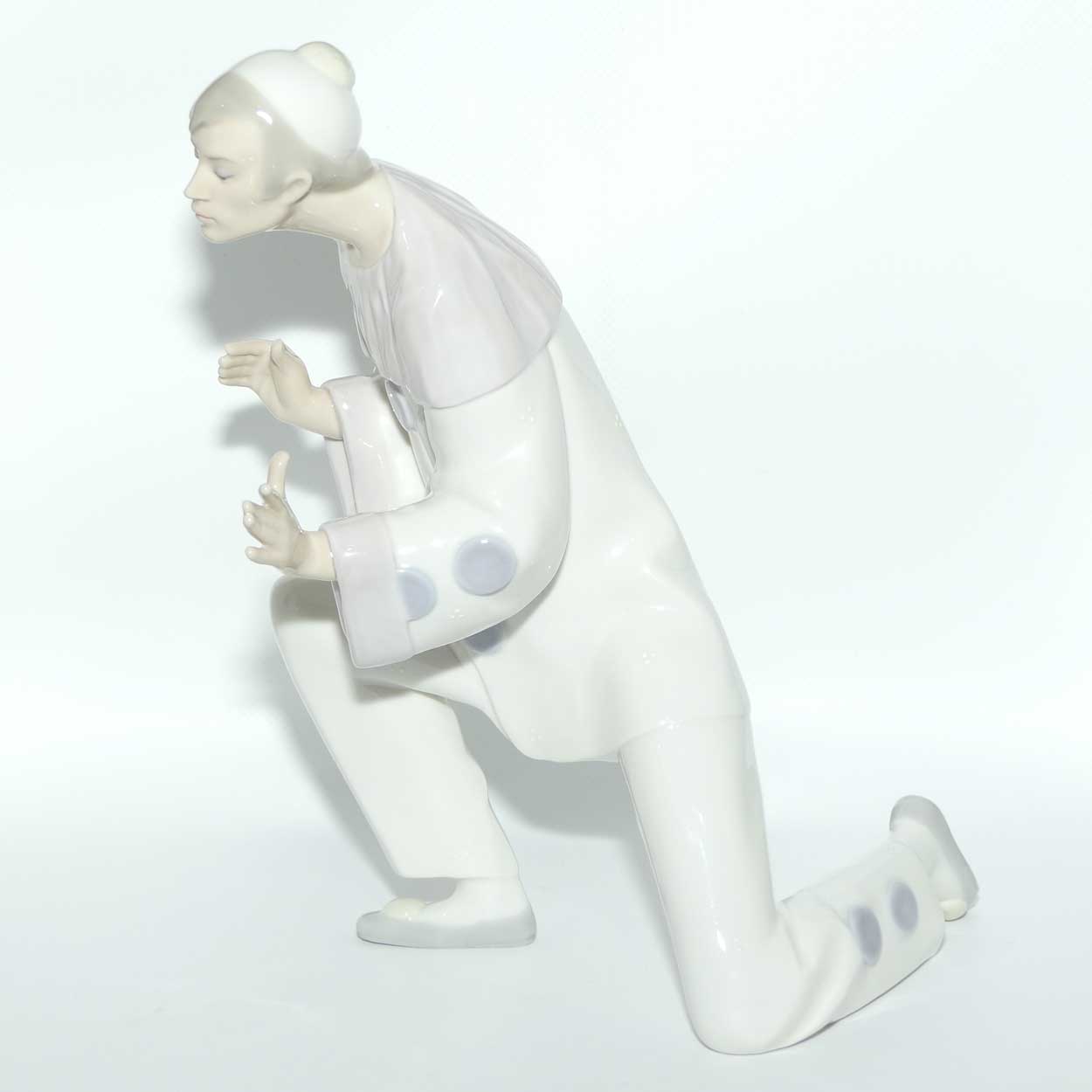 Lladro figure Charmingness | Gloss | #4848