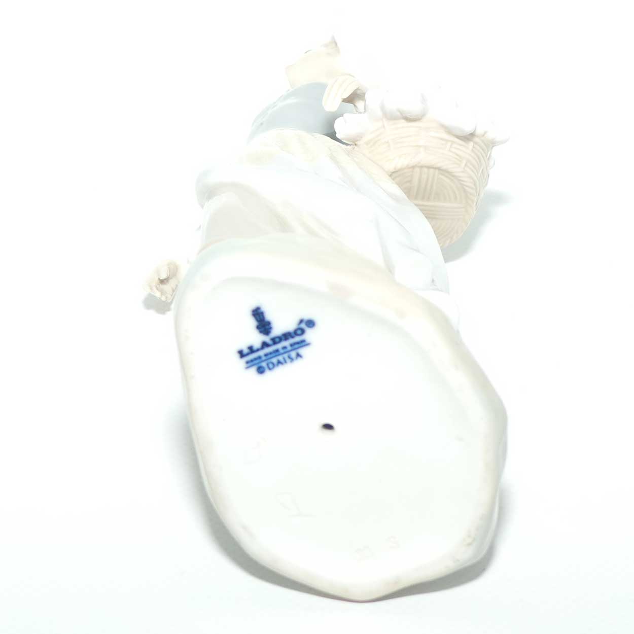 Lladro figure Dutch Girl with Tulips | Gloss | 4860