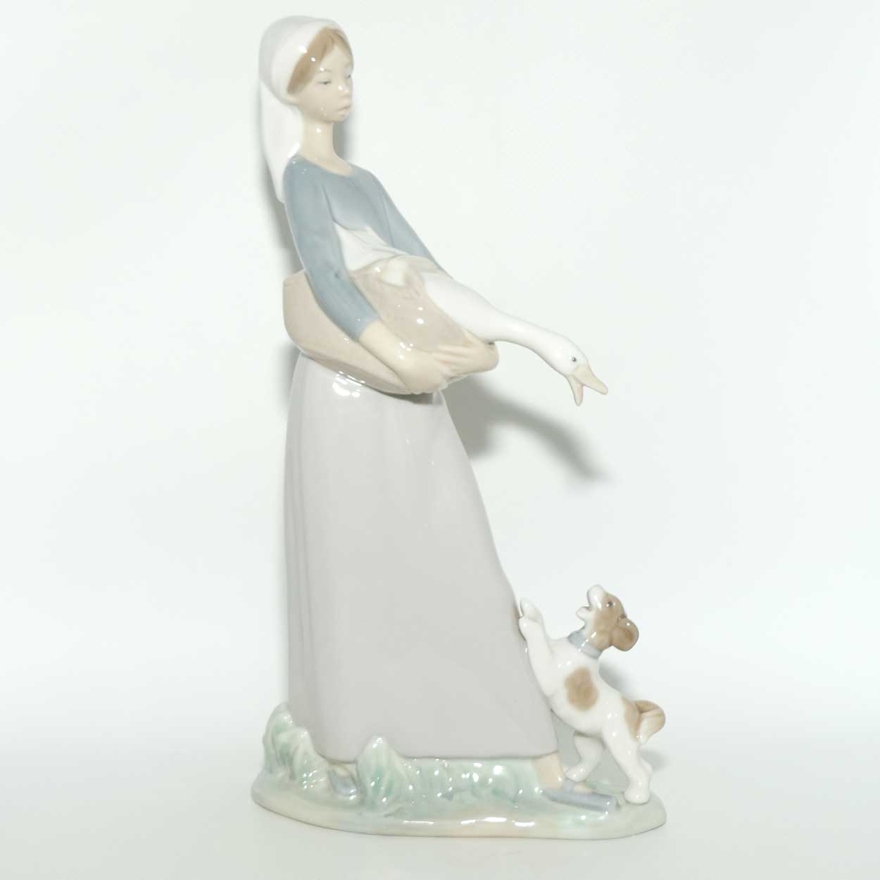 Lladro figure Girl with Goose and Dog #4866