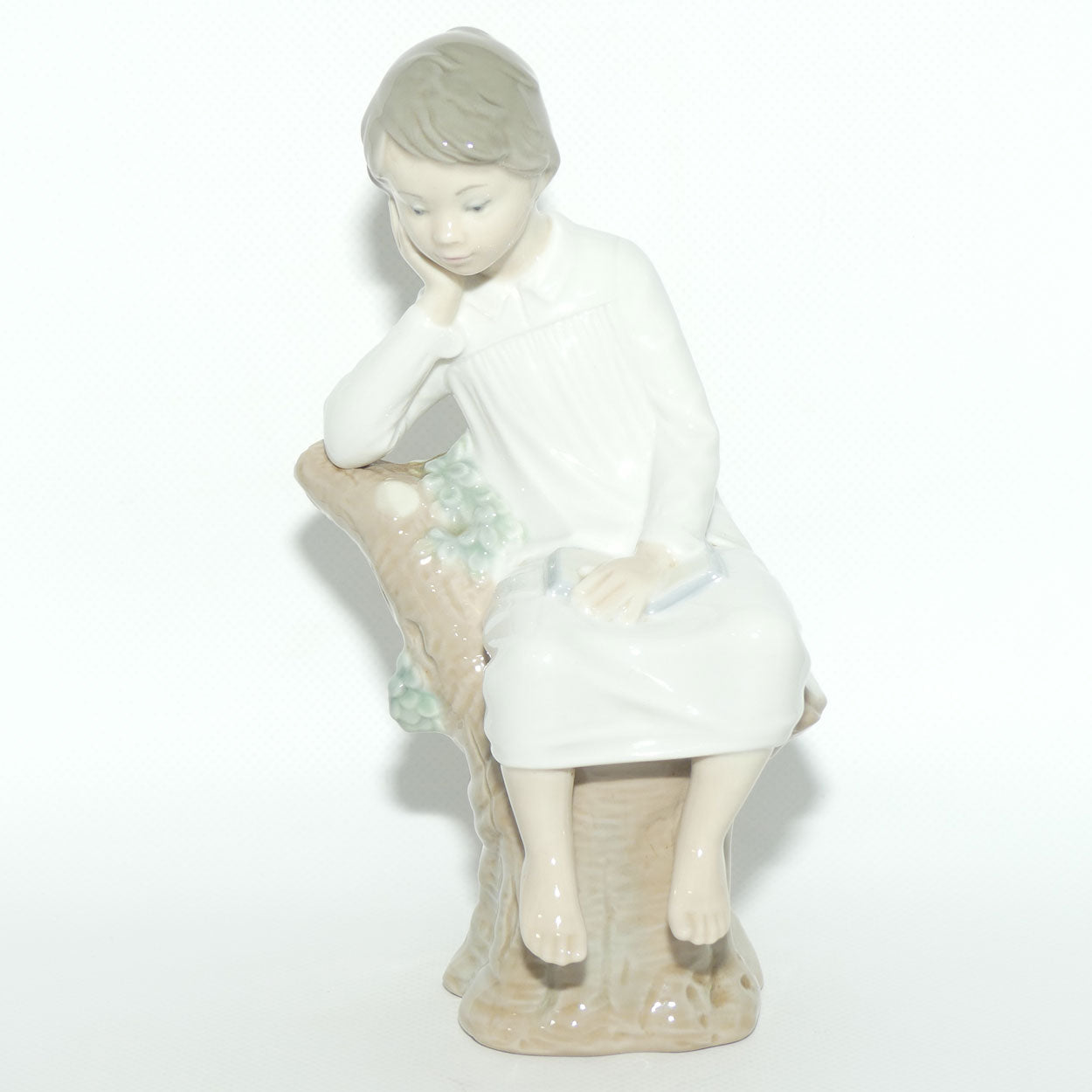 Lladro figure Little Boy Thinking | #4876 | #2