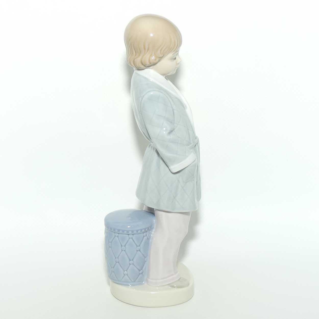 Lladro figure Boy with Robe #4900