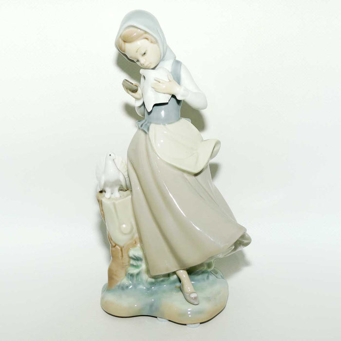 Lladro figure Girl with Doves #4915 | #2